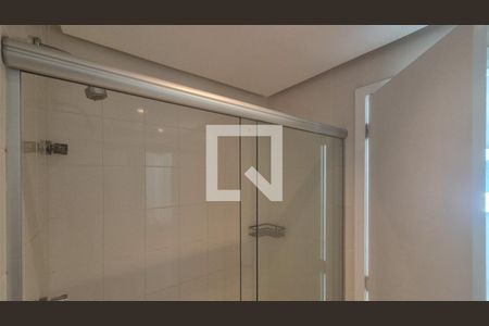 Casa de condomínio para alugar com 280m², 4 quartos e 3 vagas Casa de condomínio para alugar com 280m², 4 quartos e 3 vagasBanheiro da Suíte 2