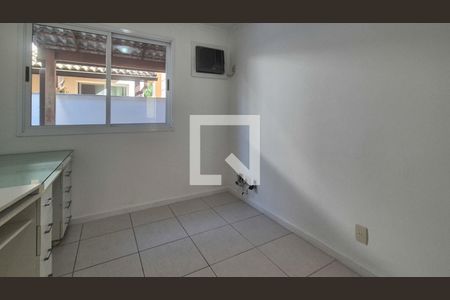 Quarto de casa de condomínio para alugar com 4 quartos, 280m² em Recreio dos Bandeirantes, Rio de Janeiro