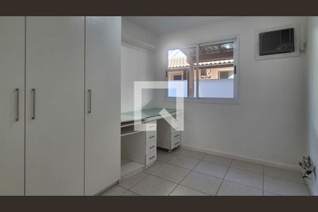 Quarto de casa de condomínio para alugar com 4 quartos, 280m² em Recreio dos Bandeirantes, Rio de Janeiro