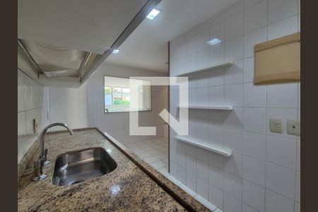 Casa de condomínio para alugar com 280m², 4 quartos e 3 vagas Casa de condomínio para alugar com 280m², 4 quartos e 3 vagasCozinha