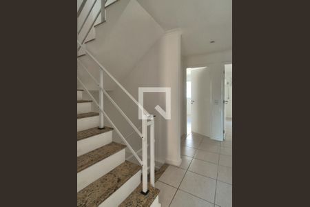 Casa de condomínio para alugar com 280m², 4 quartos e 3 vagas Casa de condomínio para alugar com 280m², 4 quartos e 3 vagasHall