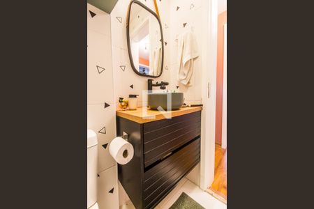 Apartamento à venda com 79m², 2 quartos e 2 vagasBanheiro 