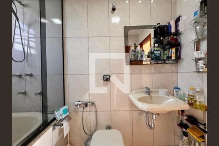 Apartamento à venda com 140m², 3 quartos e 1 vagaBanheiro da Suíte