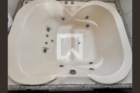 Apartamento à venda com 140m², 3 quartos e 1 vagaBanheiro da Suíte