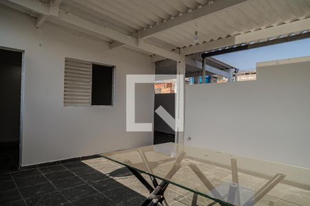 Casa para alugar com 70m², 2 quartos e sem vagaVaranda