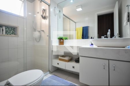 Apartamento à venda com 141m², 3 quartos e 2 vagasBanheiro Suíte 1