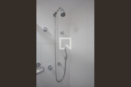 Apartamento à venda com 141m², 3 quartos e 2 vagasChuveiro do Banheiro da Suíte 3