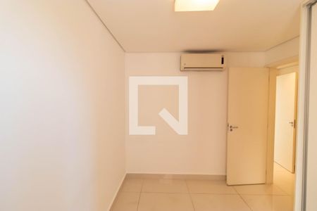 Apartamento à venda com 132m², 3 quartos e 2 vagasQuarto 01