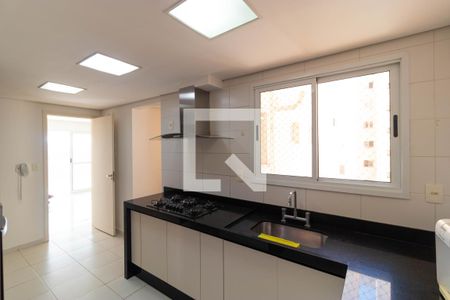 Apartamento à venda com 132m², 3 quartos e 2 vagasCozinha