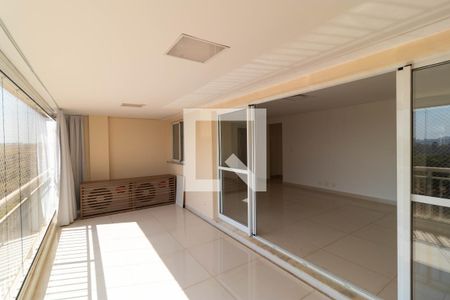 Apartamento à venda com 132m², 3 quartos e 2 vagasSacada