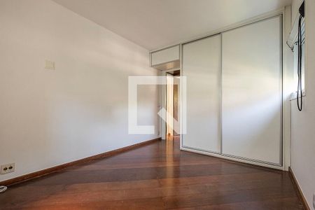 Apartamento à venda com 92m², 2 quartos e 4 vagasQuarto 2