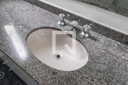 Apartamento à venda com 92m², 2 quartos e 4 vagasSuíte - Banheiro