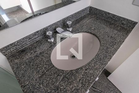 Apartamento à venda com 92m², 2 quartos e 4 vagasBanheiro