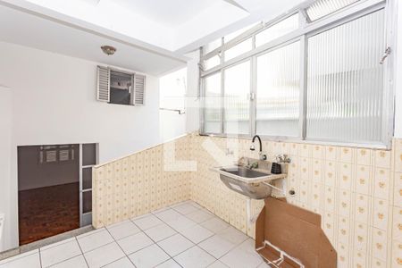 Casa à venda com 320m², 3 quartos e 3 vagasLavanderia