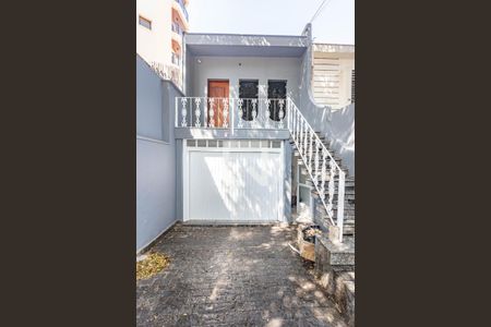 Casa à venda com 320m², 3 quartos e 3 vagasFachada