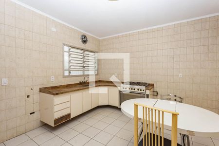 Casa à venda com 320m², 3 quartos e 3 vagasCozinha