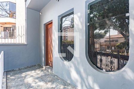 Casa à venda com 320m², 3 quartos e 3 vagasFachada