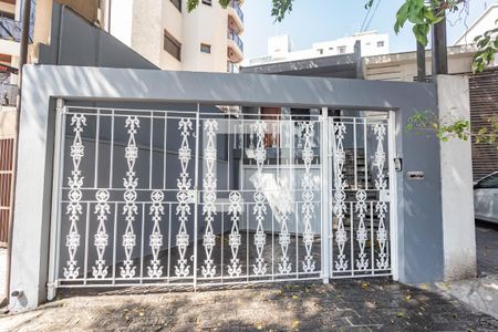Casa à venda com 320m², 3 quartos e 3 vagasFachada