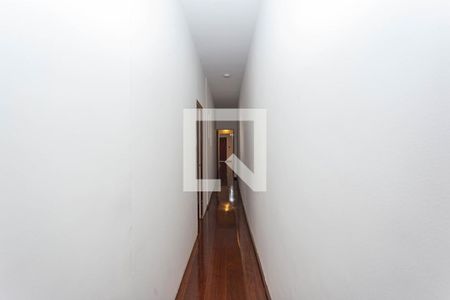 Casa à venda com 320m², 3 quartos e 3 vagasCorredor