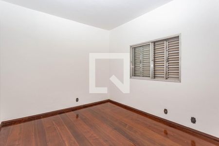 Casa à venda com 320m², 3 quartos e 3 vagasQuarto 2