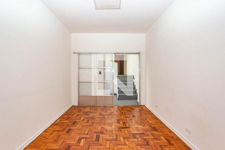 Casa à venda com 320m², 3 quartos e 3 vagasQuarto dos fundos