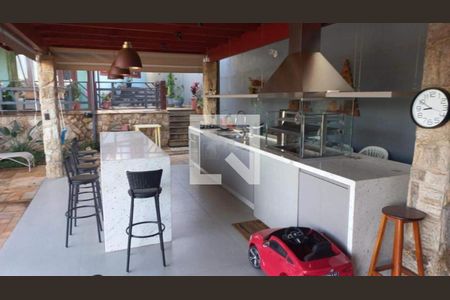 Casa à venda com 550m², 4 quartos e 12 vagas