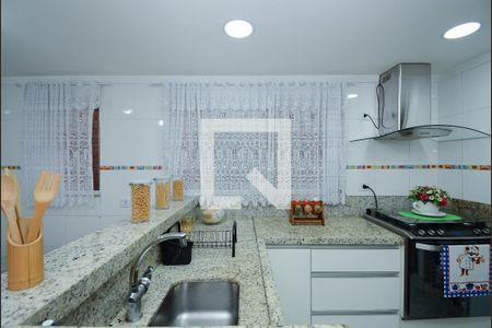 Casa à venda com 157m², 3 quartos e 2 vagasCozinha