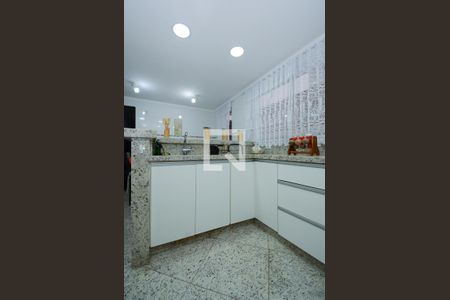 Casa à venda com 157m², 3 quartos e 2 vagasCozinha - Armários