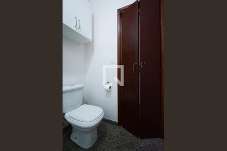 Casa à venda com 157m², 3 quartos e 2 vagasBanheiro Social