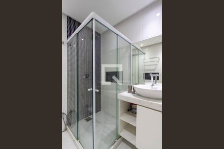 Apartamento à venda com 310m², 4 quartos e 2 vagas Apartamento à venda com 310m², 4 quartos e 2 vagasBanheiro Quarto 2 suíte