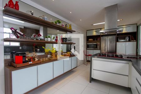 Apartamento à venda com 310m², 4 quartos e 2 vagas Apartamento à venda com 310m², 4 quartos e 2 vagasCozinha