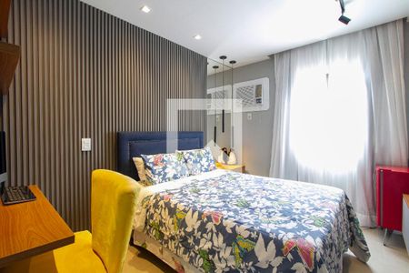 Apartamento à venda com 310m², 4 quartos e 2 vagas Apartamento à venda com 310m², 4 quartos e 2 vagasQuarto 2 suíte