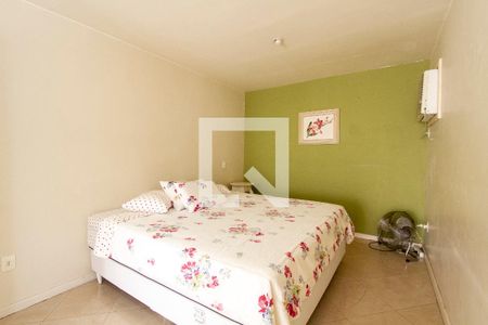 Apartamento à venda com 310m², 4 quartos e 2 vagas Apartamento à venda com 310m², 4 quartos e 2 vagasQuarto 4 suíte