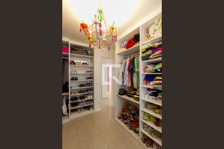 Apartamento à venda com 310m², 4 quartos e 2 vagas Apartamento à venda com 310m², 4 quartos e 2 vagasQuarto 3