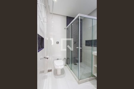 Apartamento à venda com 310m², 4 quartos e 2 vagas Apartamento à venda com 310m², 4 quartos e 2 vagasBanheiro Quarto 2 suíte