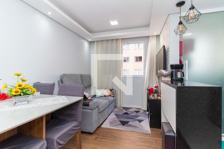 Sala de apartamento para alugar com 2 quartos, 40m² em Itaquera, São Paulo