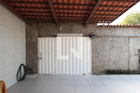 Casa à venda com 360m², 3 quartos e 3 vagasGaragem