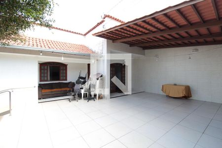 Casa à venda com 360m², 3 quartos e 3 vagasGaragem