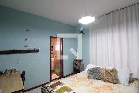 Casa à venda com 360m², 3 quartos e 3 vagasSuite