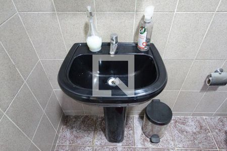 Casa à venda com 360m², 3 quartos e 3 vagasBanheiro Social 1