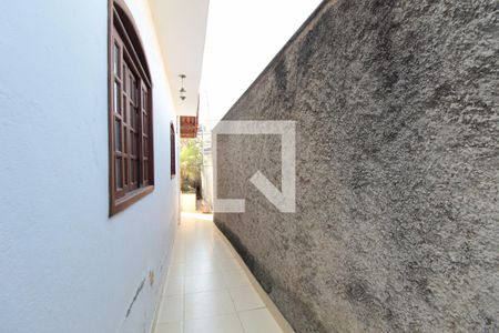 Casa à venda com 360m², 3 quartos e 3 vagasCorredor