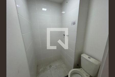 Banheiro de apartamento à venda com 1 quarto, 32m² em Vista Alegre, Rio de Janeiro