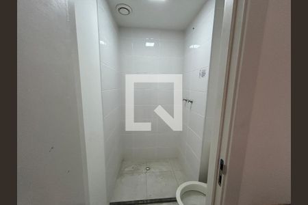 Banheiro de apartamento à venda com 1 quarto, 32m² em Vista Alegre, Rio de Janeiro
