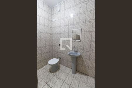 Banheiro de casa de condomínio para alugar com 1 quarto, 48m² em Vila Barbosa, São Paulo