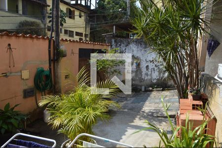 Casa de condomínio à venda com 96m², 4 quartos e 4 vagas Casa de condomínio à venda com 96m², 4 quartos e 4 vagasQuintal