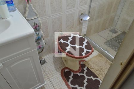 Casa de condomínio à venda com 96m², 4 quartos e 4 vagas Casa de condomínio à venda com 96m², 4 quartos e 4 vagasBanheiro da Suíte