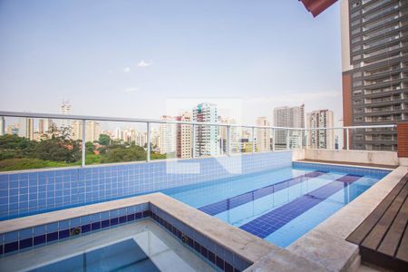 Apartamento à venda com 55m², 2 quartos e 2 vagas Apartamento à venda com 55m², 2 quartos e 2 vagasÁrea comum - Piscina