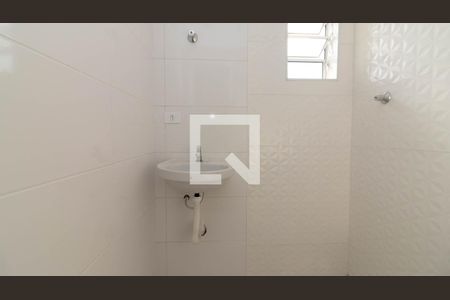 Banheiro de kitnet/studio para alugar com 1 quarto, 30m² em Vila Paulistania, São Paulo