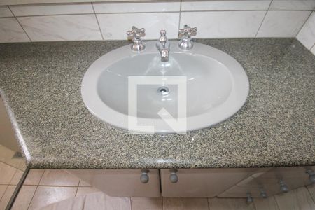 Apartamento à venda com 280m², 4 quartos e 3 vagasBanheiro Quarto 3