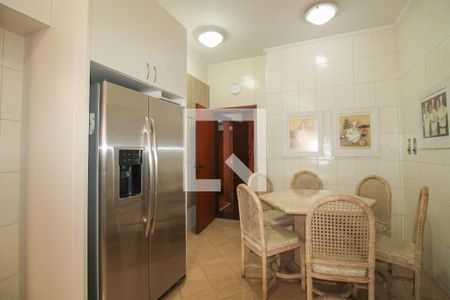 Apartamento à venda com 280m², 4 quartos e 3 vagasCozinha 
